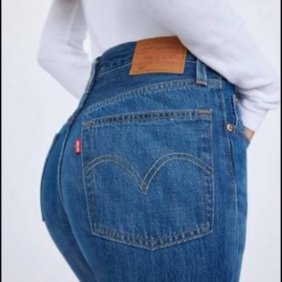 Levi's 501 Long Market Sixth Street Jeans from Aritzia (Size 28) - Picture 2 of 5